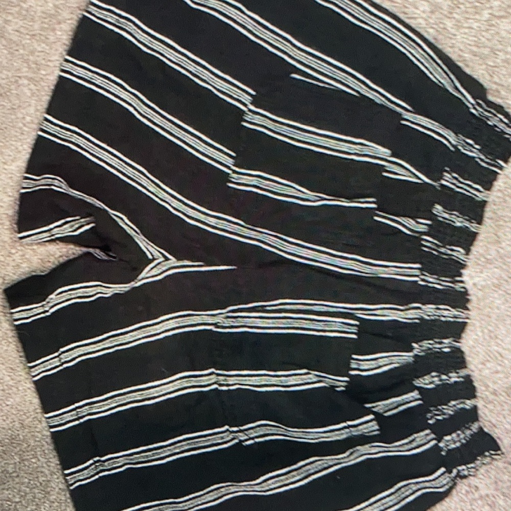 Striped Shorts With Drawstring - image 3